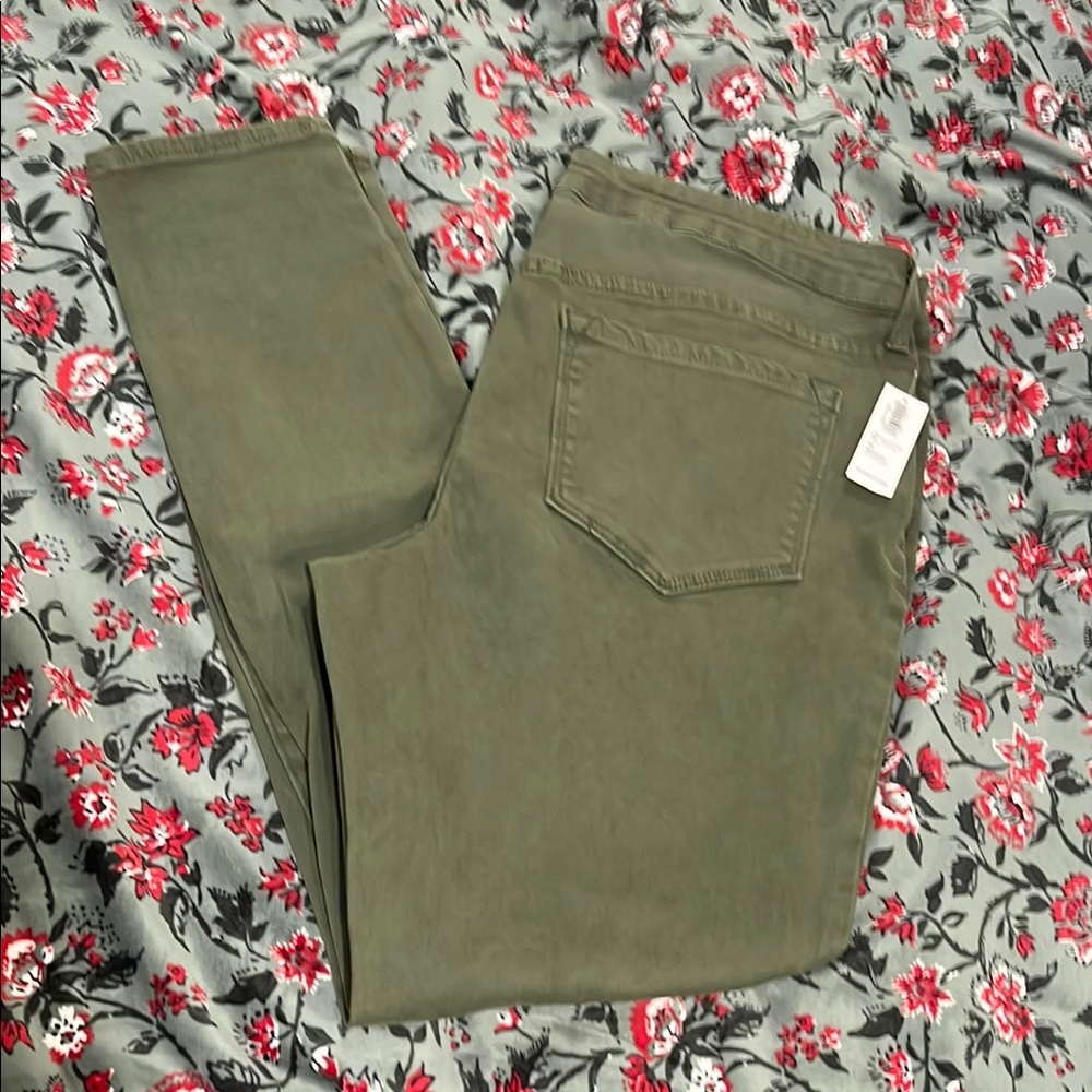 Old Navy Olive Skinny Pants